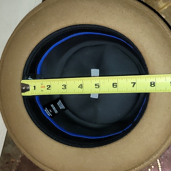 Bailey of Hollywood. 💯 Wool. Breed Model. Never-worn. Men's size Medium - Picture 15 of 15